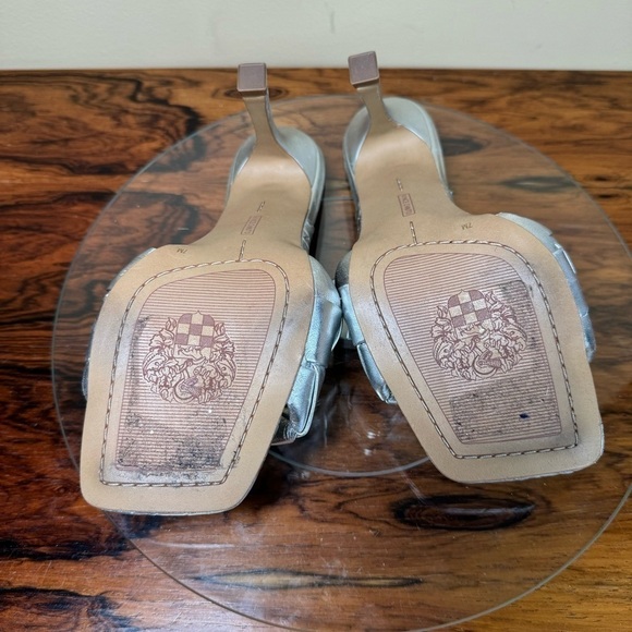 Vince Camuto Brelanie Sandal silver in size 7 - Picture 12 of 13